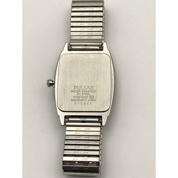 Pulsar Mens Womens Tank Watch 31mm New Battery Expandable Band Date WR - Picture 8 of 9